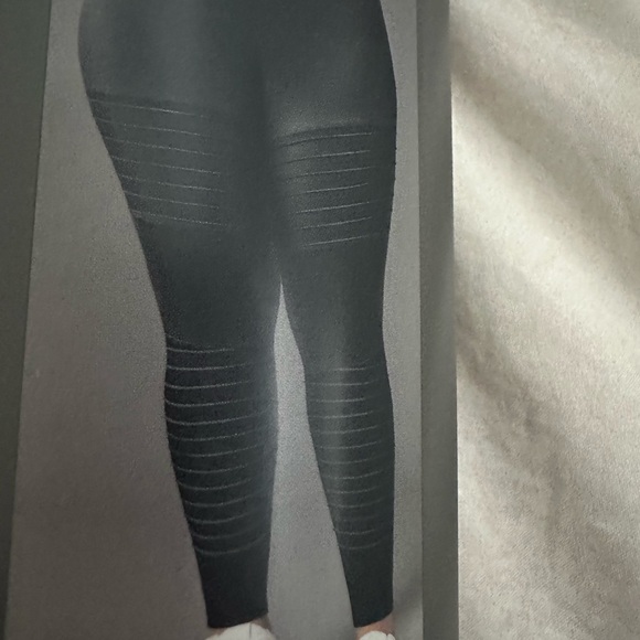 NWT Torrid Faux Leather Full Length Leggings - Picture 8 of 9